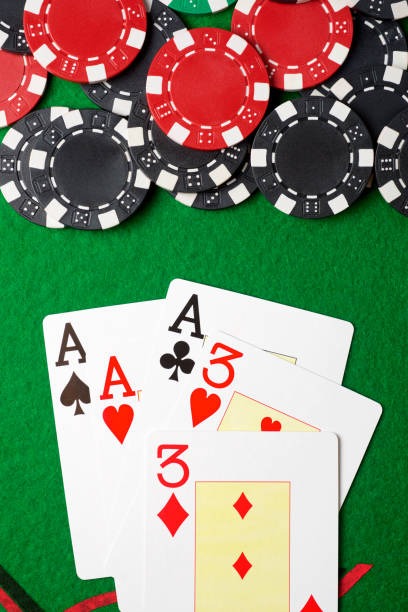 Side-by-side comparison of jitu99 slot on mobile phone and desktop browser
